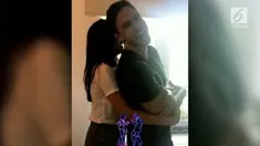 Video Raisa mencoba mengangkat badan sang suami, Hamish Daud.