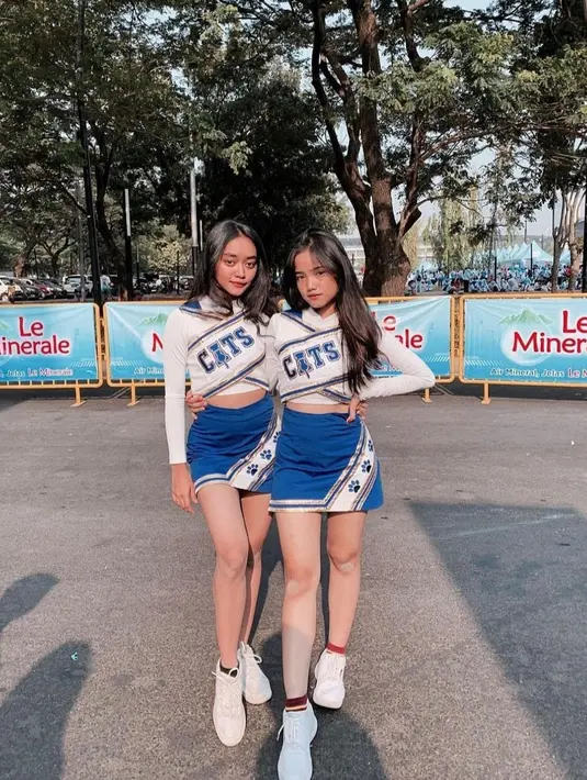 "Throwback di zaman lagi seru-serunya," tulis Fuji dalam keterangan fotonya. [Instagram/fuji_an]