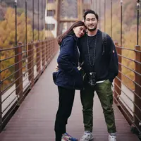 Syahnaz Sadiqah dan Jeje memang kerap membagikan potret kemesraan dalam kehidupan sehari-hari. (FOTO: instagram.com/syahnazs/)