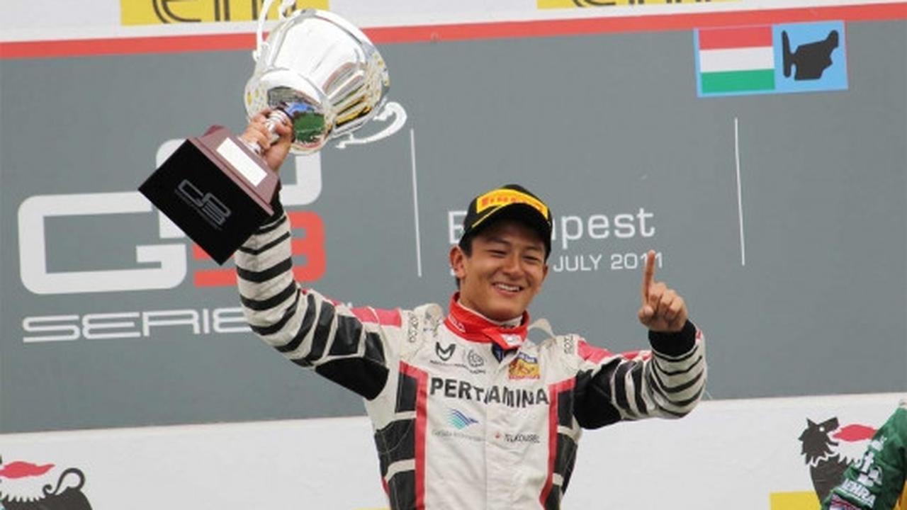 Foto-foto kesuksesan karir Rio Haryanto di sepanjang dunia balap