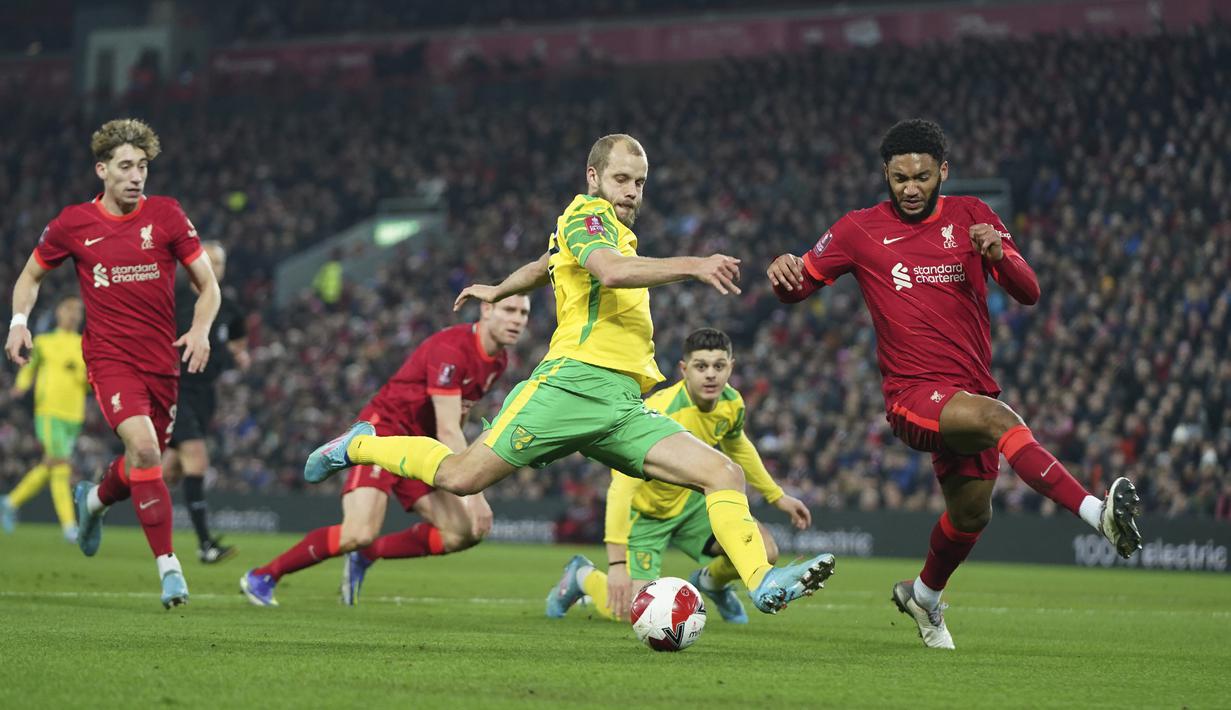 Tim asuhan Jurgen Klopp tampil mendominasi permainan dengan penguasaan bola mencapai 66 persen. Mereka juga melakukan 4 tembakan tepat sasaran ke gawang lawan. (AP/Jon Super)