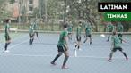 Berita video momen latihan Timnas Indonesia di lapangan tenis jelang keberangkatan skuat ke Thailand untuk laga ketiga Piala AFF 2018.