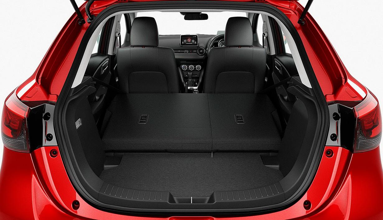 Mazda menjuluki hatchback generasi keempatnya itu sebagai Demio.