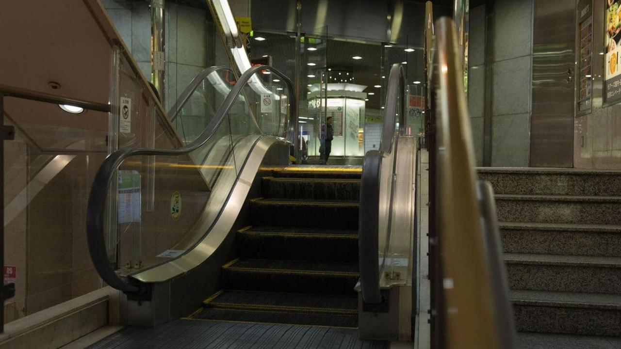 Daya Tarik Eskalator Terpendek di Dunia, Panjang 83,4 Cm dengan 5 Tangga Bergerak