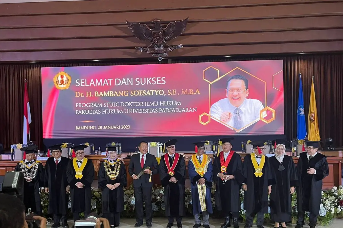 Ketua MPR RI Bambang Soesatyo resmi meraih gelar doktor dari Fakultas Hukum Universitas Padjadjaran (Istimewa)