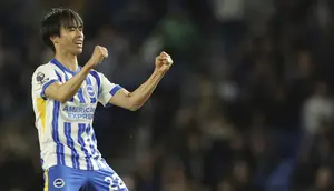 Kaoru Mitoma Terlibat Kecelakaan di Tokyo, Terobos Lampu Merah lalu Tabrak Pesepeda