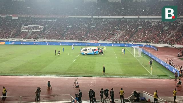 Adrian Ugelvik bertabrakan dengan Ernando Ari