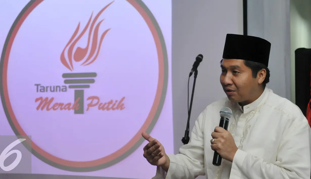 Maruarar Sirait menyampaikan sambutan saat peluncuran Majalah Taruna Merah Putih di Jakarta, Kamis (9/7/2015). Majalah organisasi kepemudaan sayap PDIP diharapkan menjadi media bertukar informasi . (Liputan6.com/Johan Tallo)