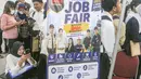 Pencari kerja (Pencaker) memadati Job Fair Depok 2026 yang diselenggarakan Pemerintah Kota (Pemkot) Depok di Depok Town Square (Detos), Rabu, 6 Agustus 2026. (KLY/ Arie Basuki)