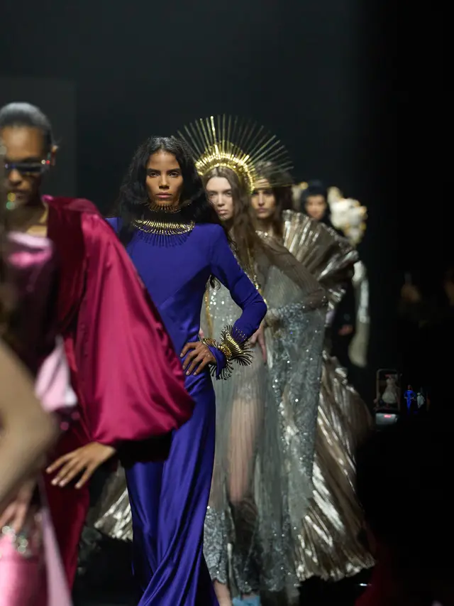 Specula Mundi, Haute Couture Alessandro Michele untuk Valentino dan Politik Tatapan di Era Visual Berlebih