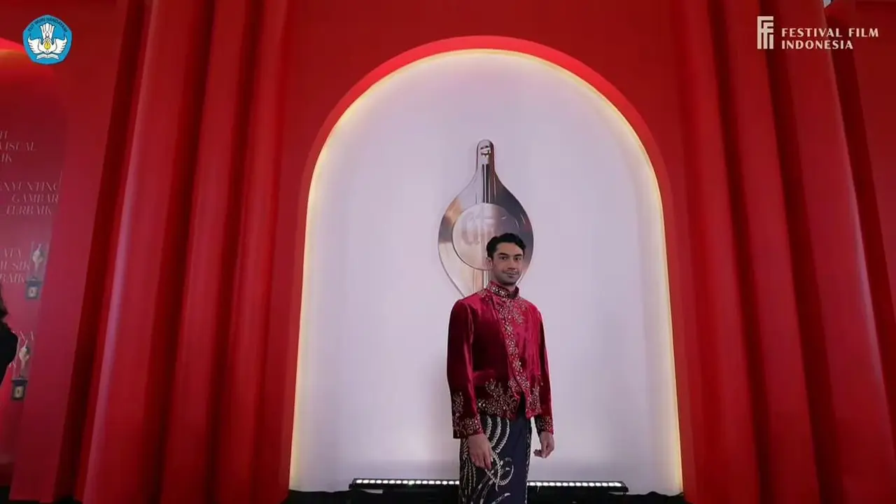 Reza Rahadian di FFI 2023