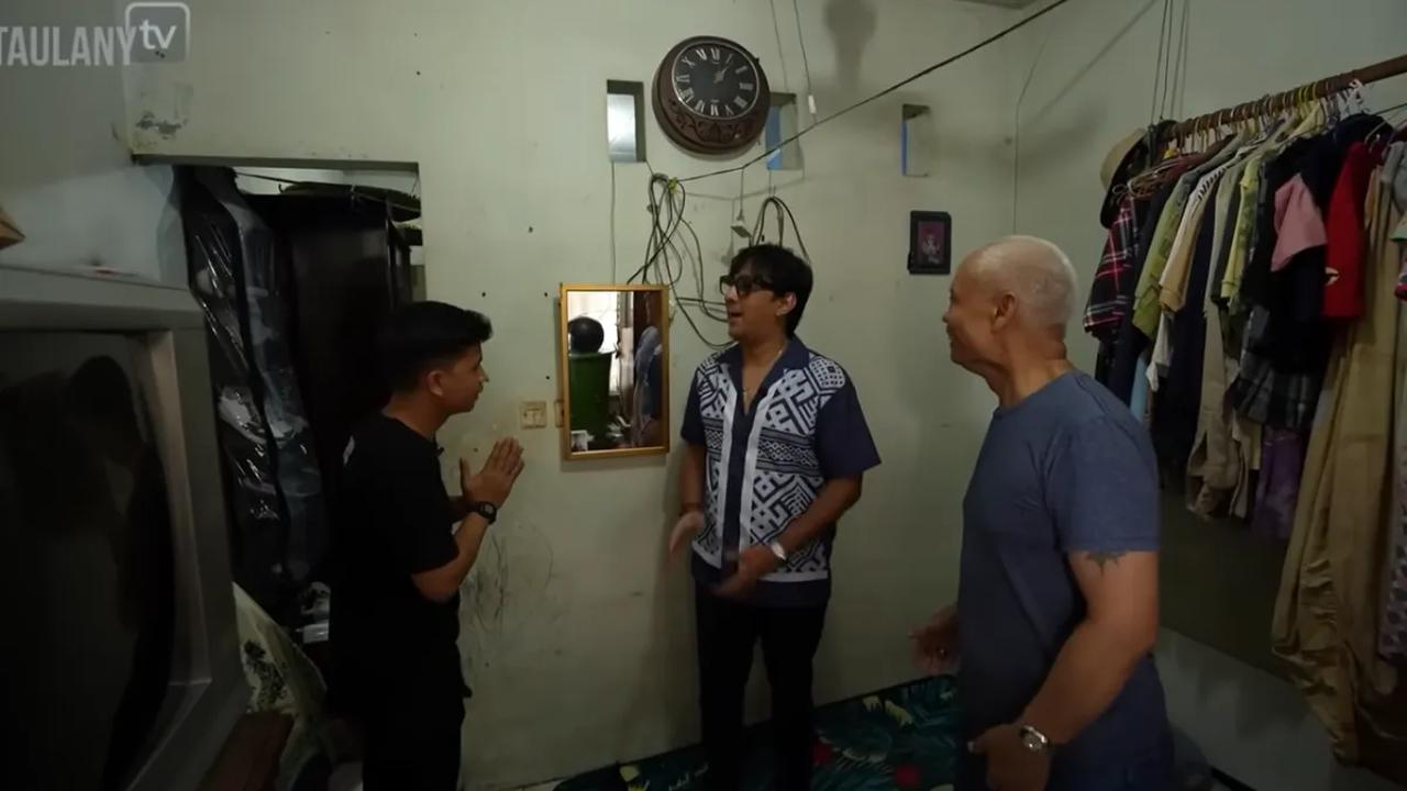Andre Taulany diajak untuk masuk ke dalam rumah Inyonk. Menurut ibunda Inyong, keluarganya sudah menempati rumah tersebut sejak tahun 1983.