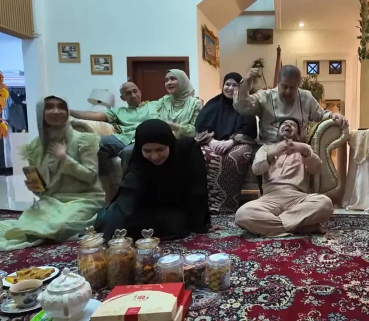 7 Potret Gender Reveal Miskah Istri Yislam, Fadil Jaidi dan Pak Muh Heboh