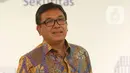 Direktur PT Danareksa Sekuritas Boumediene Sihombing saat foto seusai perkenalan manajemen baru di Jakarta, Senin (2/3/2020). Sekitar 80 persen dari target nasabah baru atau 40.000 nasabah diproyeksikan berasal dari akuisisi rekening karyawan BRI. (Liputan6.com/Fery Pradolo)