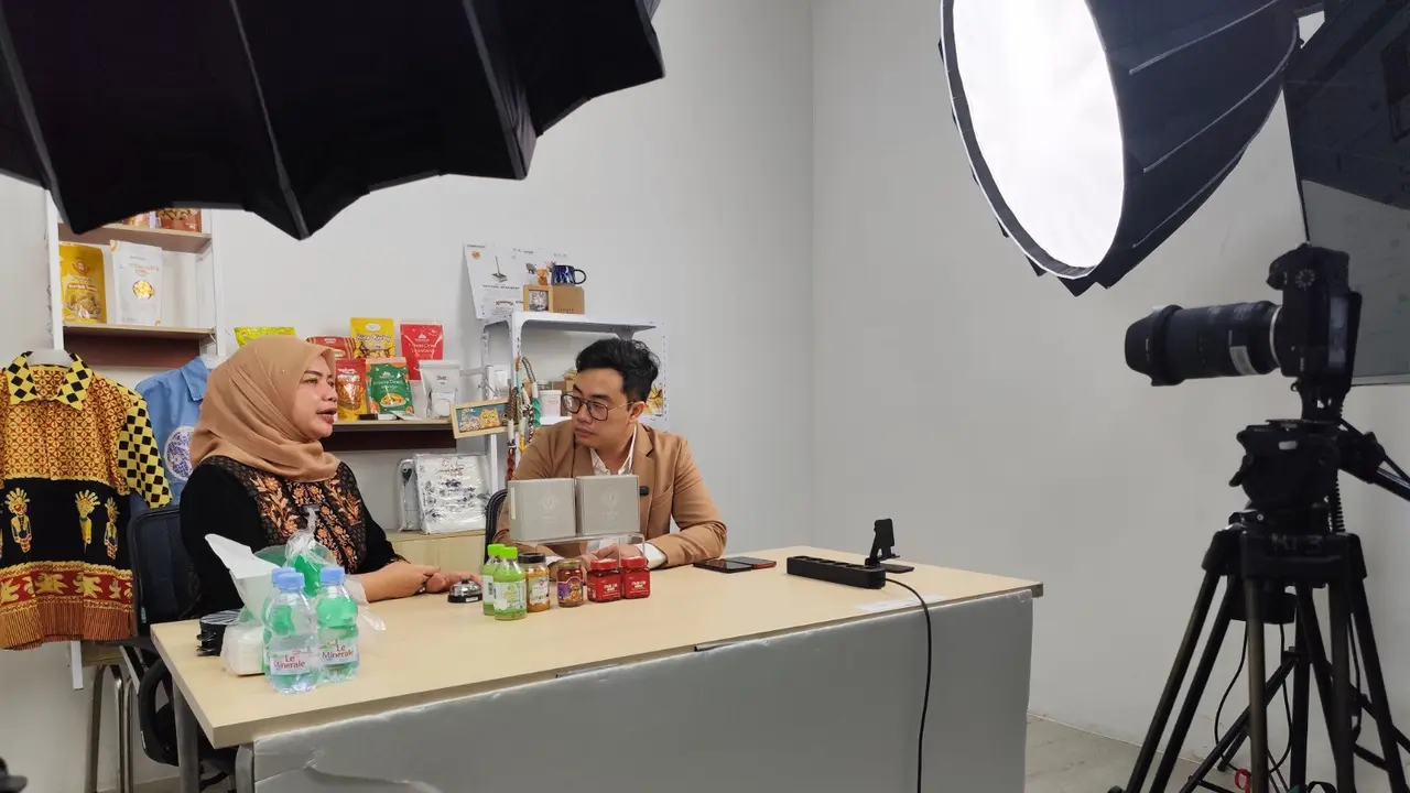 IMDE, EMTEK Commerce dan Sudin PPKUKM Gelar Live Shopping Produk UMKM