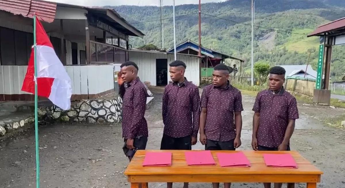 Momen 4 Eks Anggota OPM Ucap Sumpah Setia ke NKRI