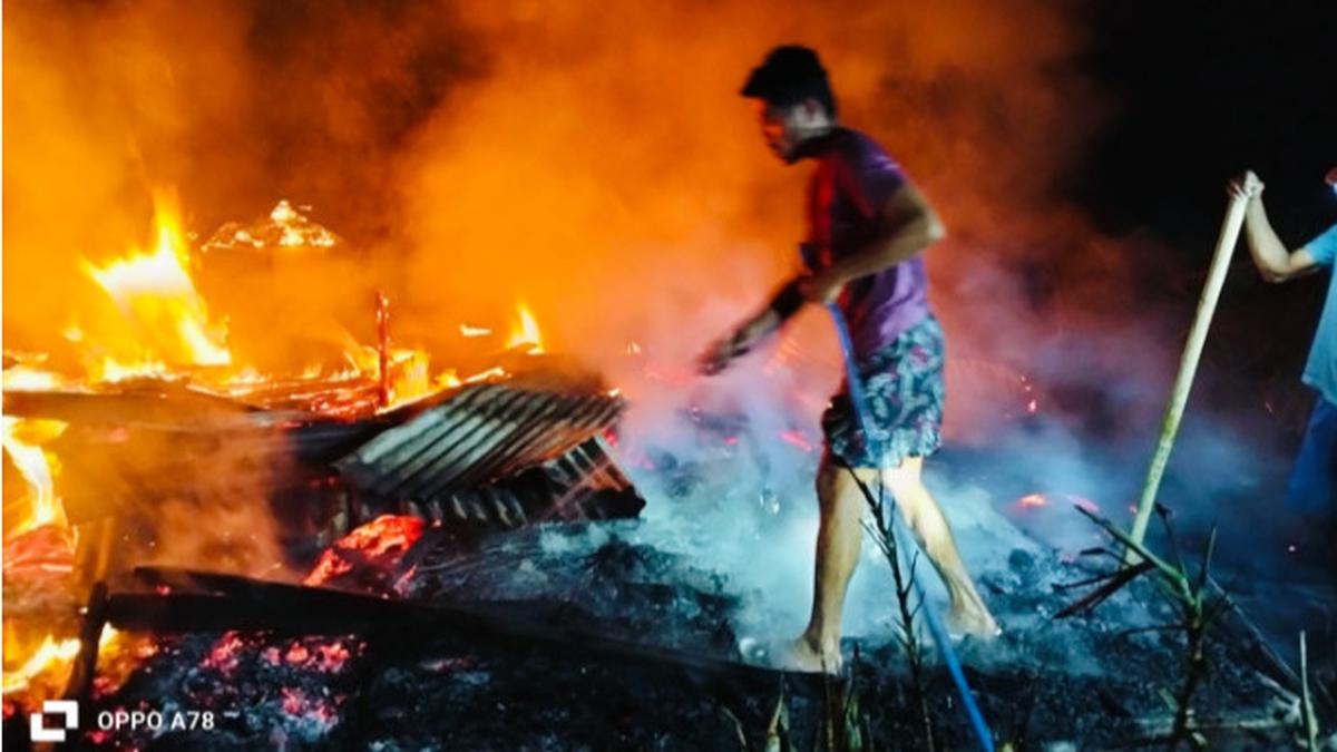 Lilin Doa Picu Kebakaran Rumah di Nagekeo NTT, Suami Tewas, Uang Pensiunan Ludes