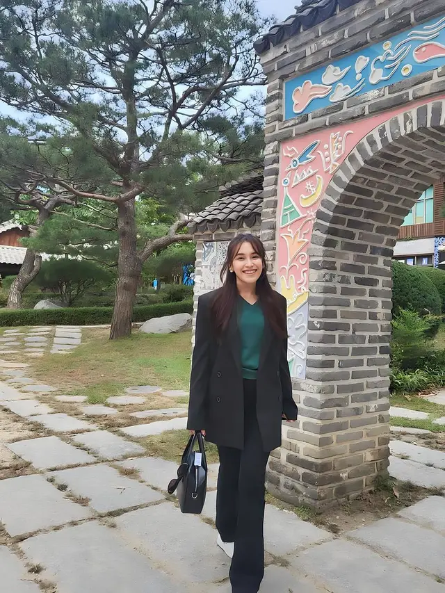 Ayu Ting Ting Berhasil Masuk Daftar 100 Wanita Tercantik di Dunia 2024, Kalahkan Bella Hadid