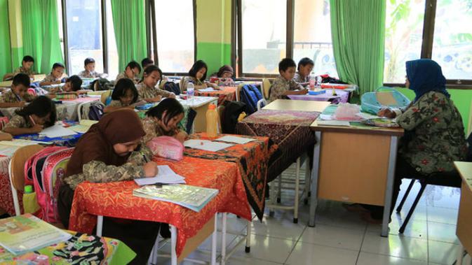 Ilustrasi kegiatan belajar di Sekolah, Surabaya, Jawa Timur (Foto: Dok Pemkot Surabaya)