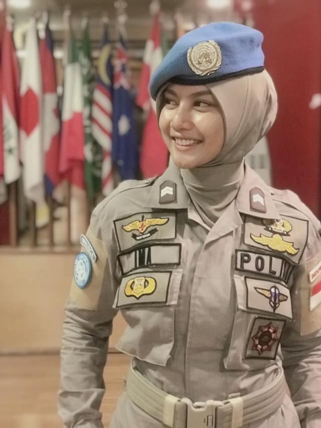 6 Pesona Cantik Briptu Hikma Nur Syafaa, Polisi Berhijab yang Dikirim Ke Afrika
