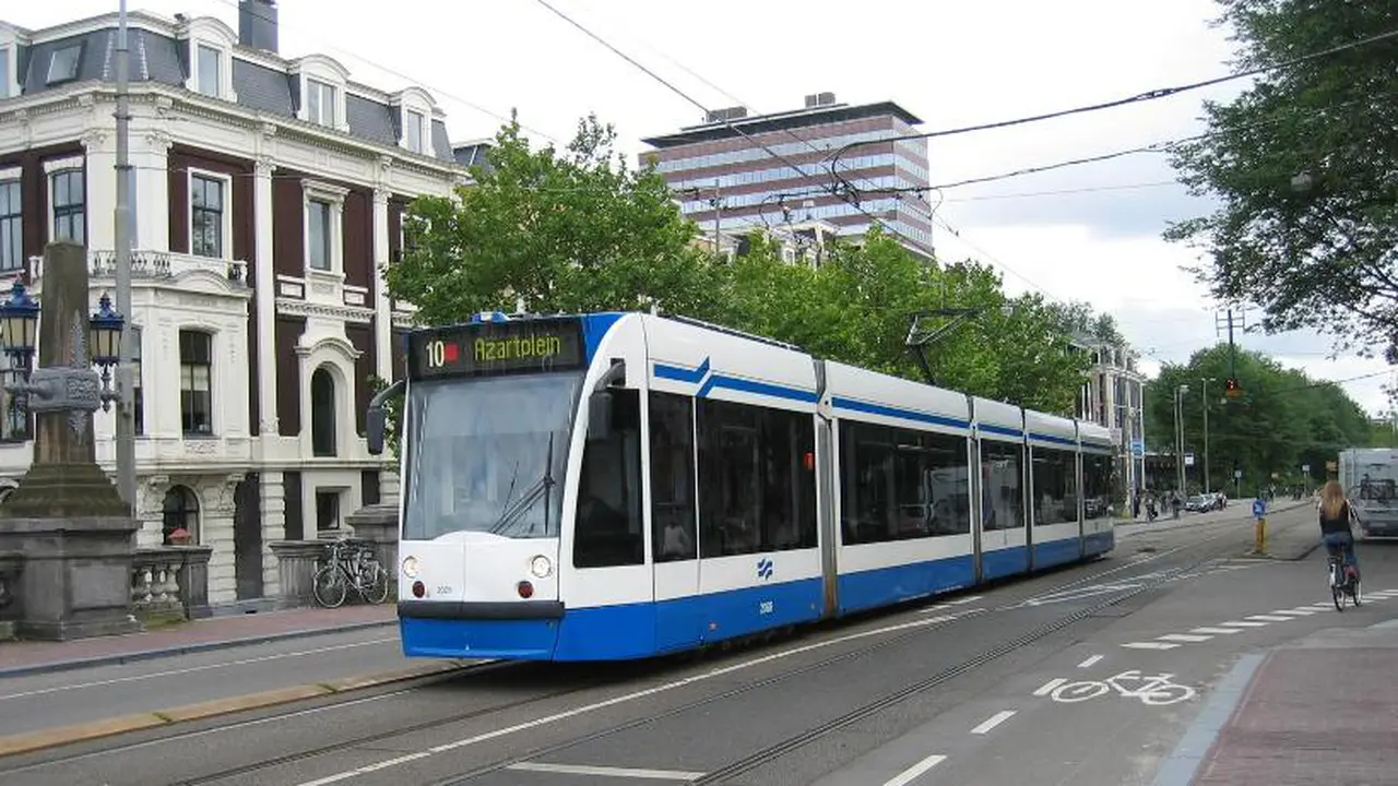 Light Train/Light Rail Transi (LRT) 