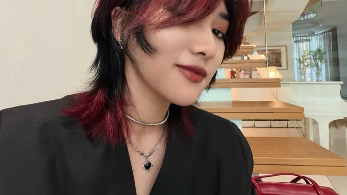 Isyana Sarasvati Pamer Rambut Wolf Cut Mullet, Auranya Makin “Ganteng”