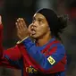 Ronaldinho bermain untuk Barcelona tahun 2003-2008. Berbagai gelar diraihnya bersama Barcelona termasuk gelar Pemain Terbaik Dunia tahun 2004-2005. (AFP/Lluis Gene)