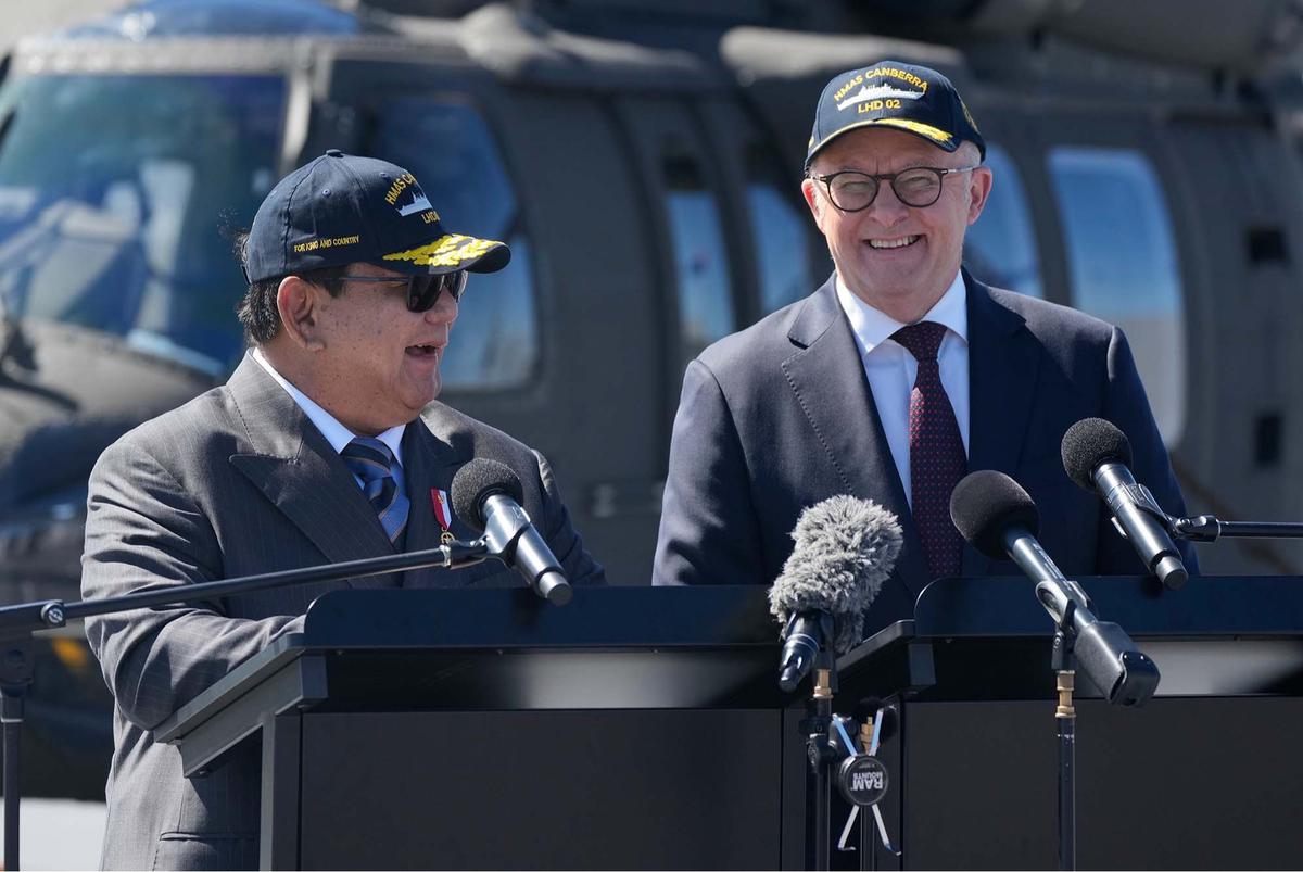 FOTO: Di Atas Kapal Induk HMAS Canberra, Prabowo dan Albanese Resmikan Era Baru Hubungan Strategis Indonesia–Australia