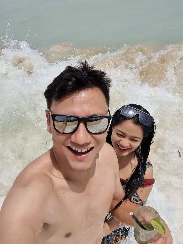 Titi Kamal dan Christian Sugiono