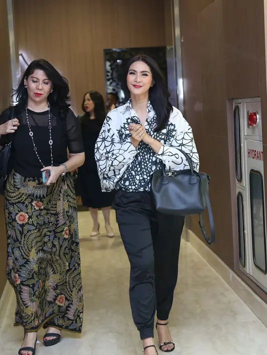 Artis yang mengawali kariernya lewat ajang pemilihan Abang None Jakarta ini terpilih menjadi salah satu yang menginspirasi perempuan berkaitan dengan kegiatannya selama ini. (Nurwahyunan/Bintang.com)