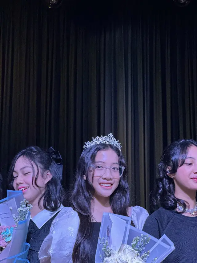 Momen Kimora Putri Pertama Fanny Fabriana Lulus SD, Parasnya Disebut Mirip sang Ibu saat Kecil