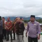 Wakil Ketua MPR RI Oesman Sapta Odang saat mengunjungi Masjid Agung Kayong Utara, Kalimantan Barat.  (Liputan6.com/Silvanus Alvin)