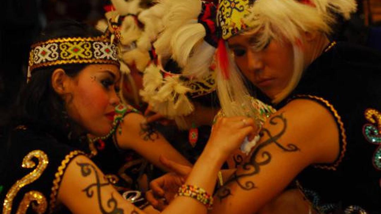 Ahok buka karnaval car free day night di Jakarta