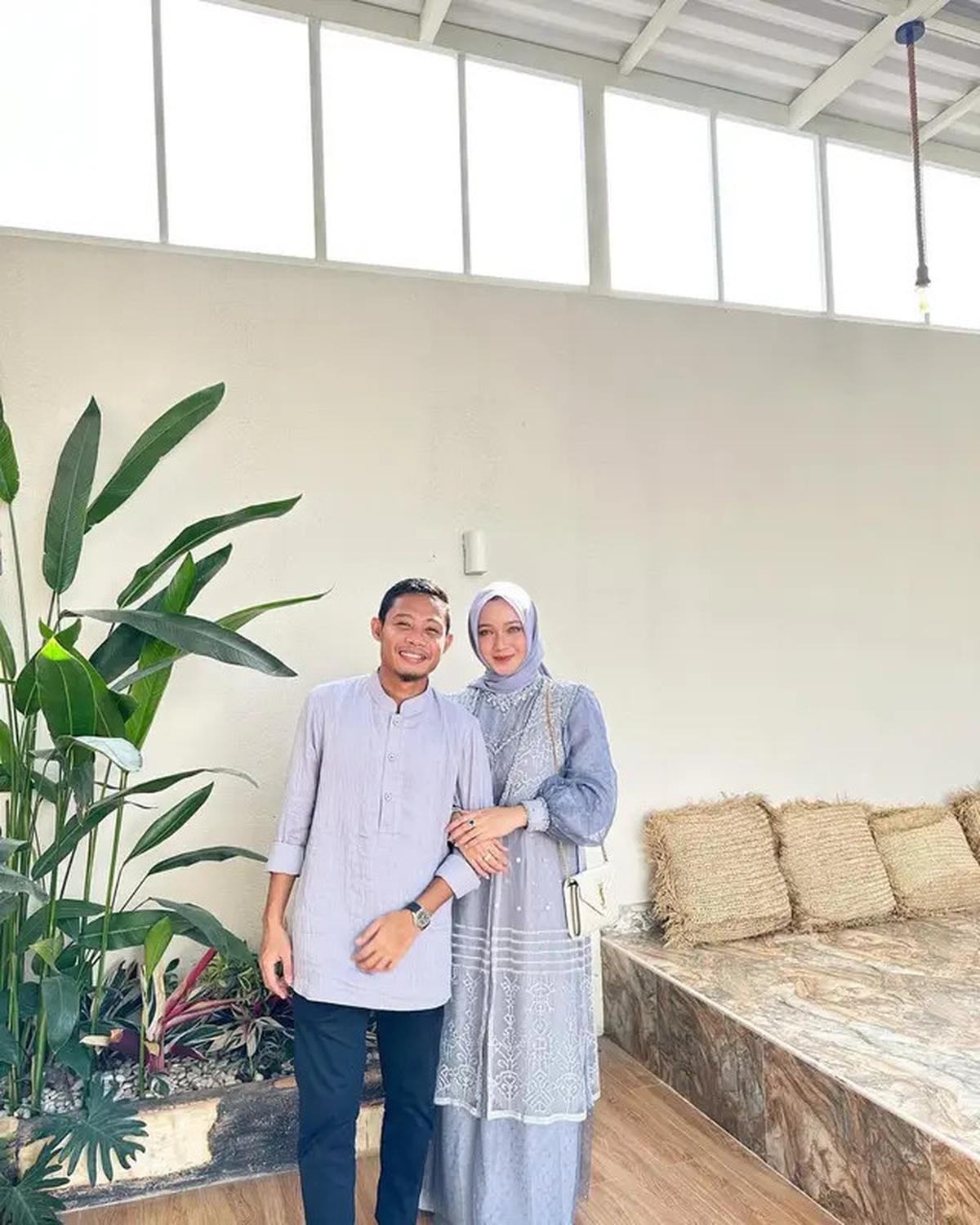 Potret Terbaru Evan Dimas dan Istri yang Jarang Tersorot, Romantis dan Harmonis