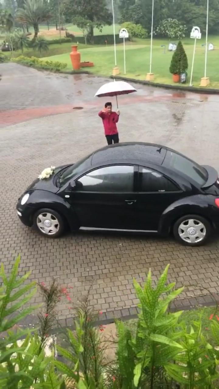 Mytha Lestari keliling gunakan VW Beetle