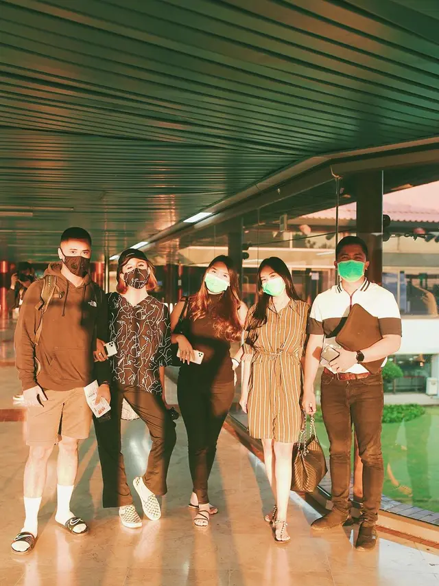 7 Momen Liburan Awkarin dan Sabian Tama di Labuan Bajo Ini Curi Perhatian