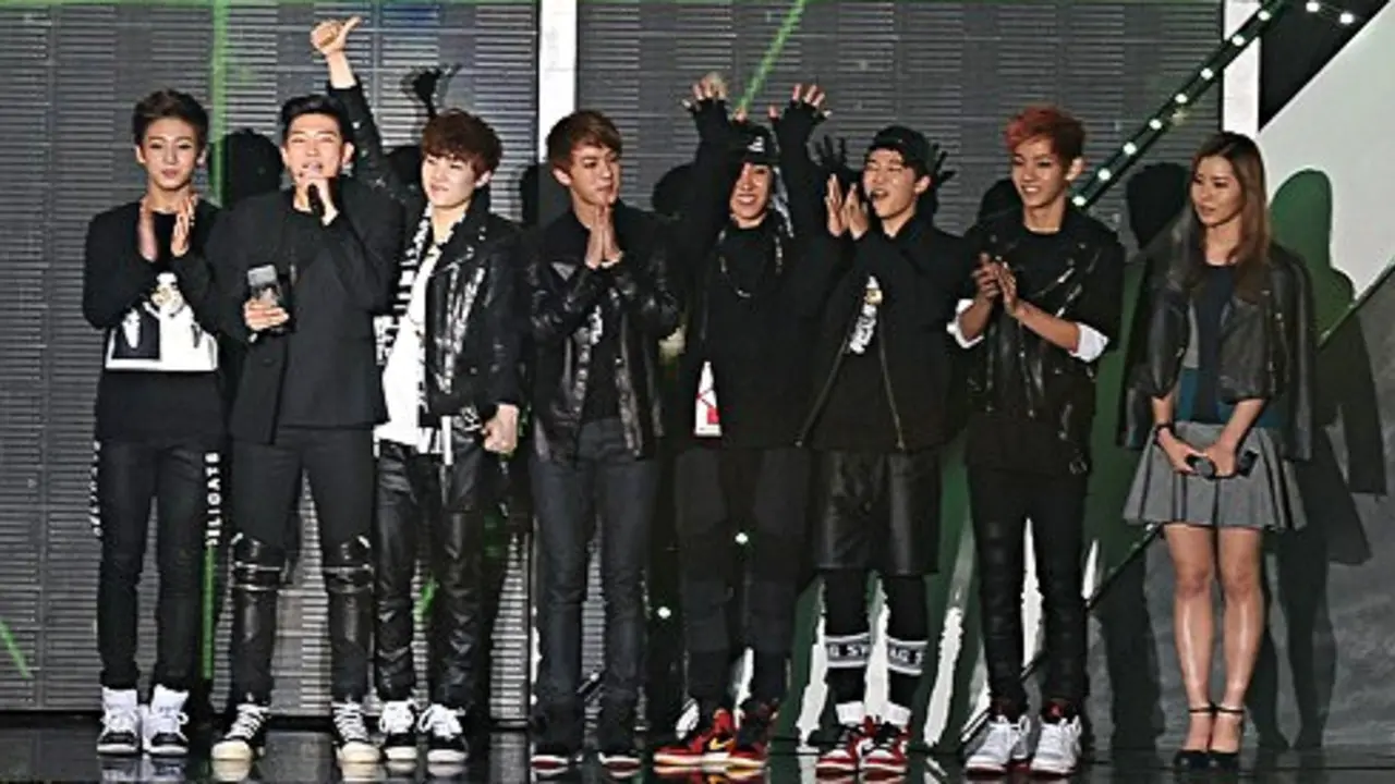  Bangtan Boys Terharu dengan Piala dari MelOn Music Awards 2015