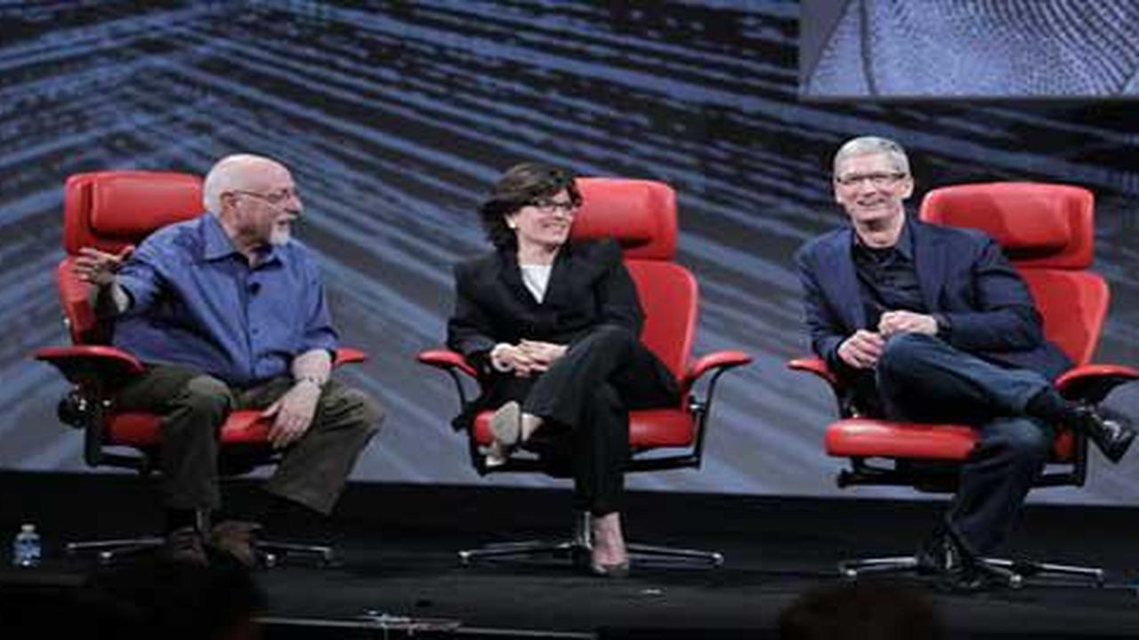 Buka-bukaan dengan Tim Cook di D10 Conference