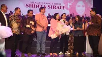 Sejumlah Tokoh, Aktivis hingga Menteri kabinet Indonesia Maju hadir dalam persembahan konser bertajuk simfoni cinta yang dilakukan oleh Maruarar Sirait untuk HUT ke-53 istrinya, Shinta Triastuti yang berlangsung di Gedung Graha Bakti Budaya. (Foto: Istimewa).