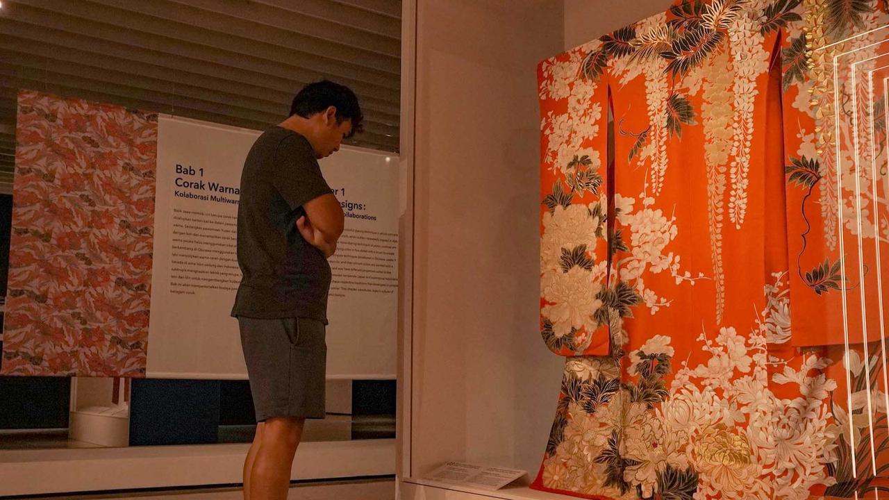 FOTO: Jejak Persahabatan Indonesia–Jepang dalam Wastra di Museum Nasional