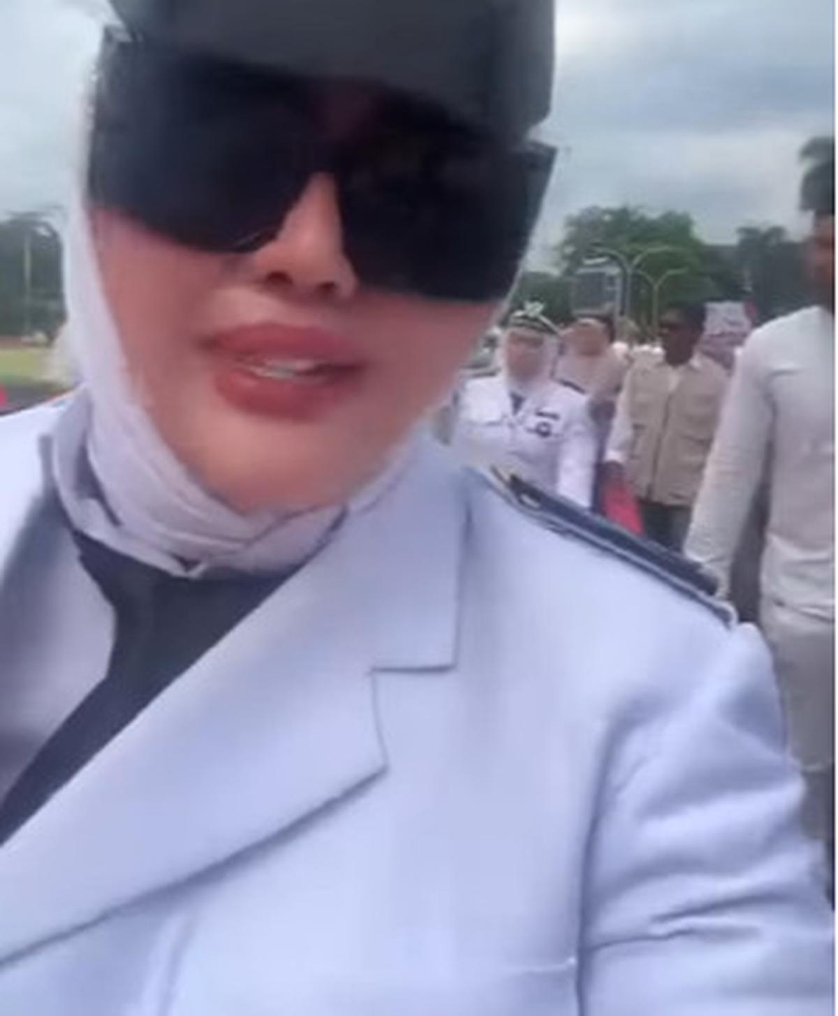 Kades Wiwin Komalasari