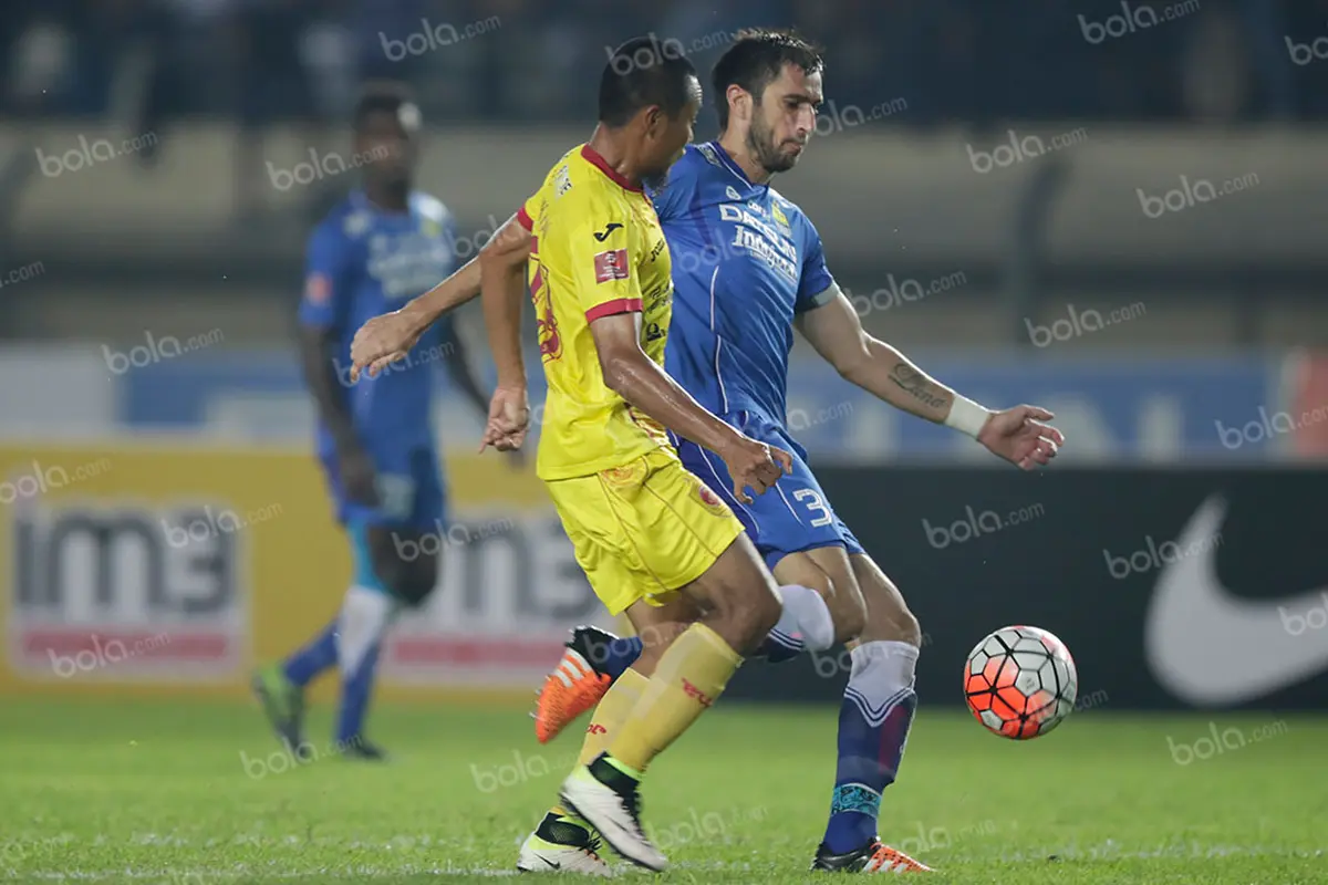 Jawaban Vladimir Vujovic soal Selebrasi Gol dengan Emblem SFC 