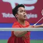 Atlet bulutangkis tunggal putra Indonesia, Anthony Ginting saat tampil melawan Viktor Axelsen di semifinal Piala Thomas 2020 yang berlangsung di Denmark, Sabtu (16/10/2021). (AFP/Ritzau Scanpix/Claus Fisker)