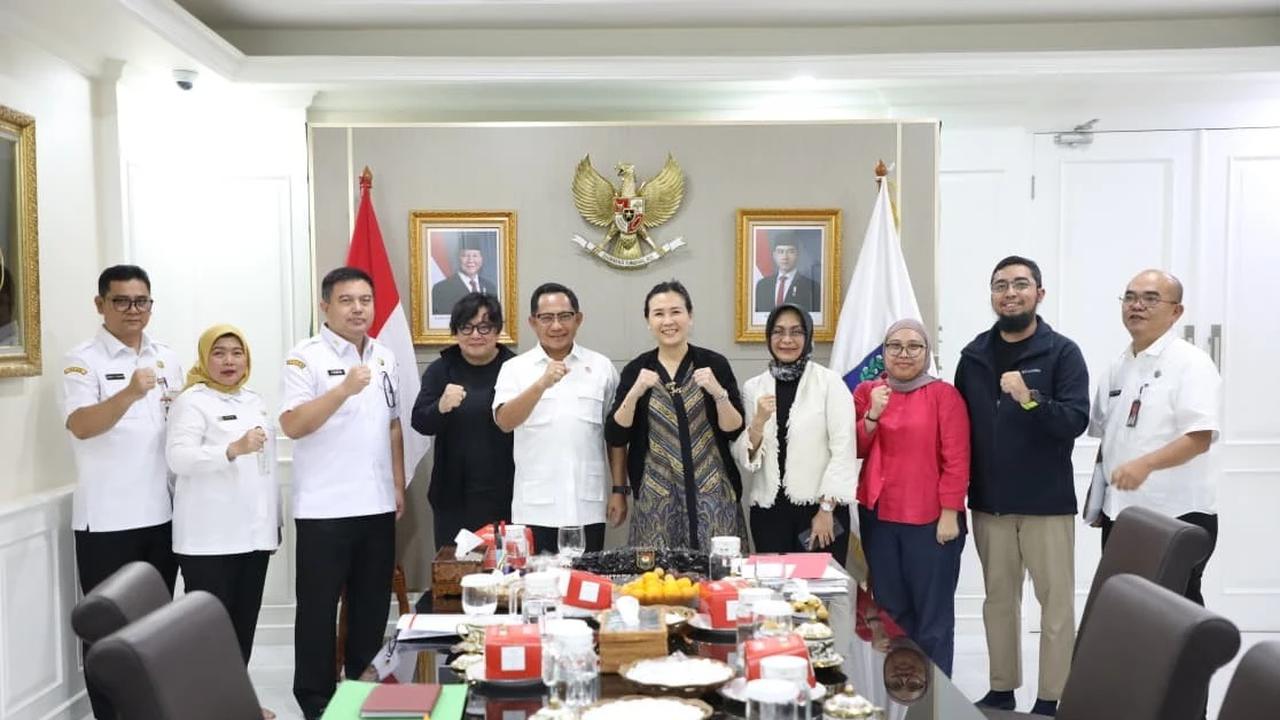 Mendagri Tito Karnavian menerima kunjungan Wamen Pemberdayaan Perempuan dan Perlindungan Anak Veronica Tan