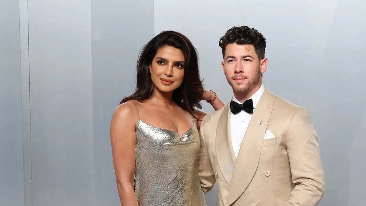 Adu Gaya Couple Paling Modis di Vanity Fair Oscar Party 2026, Dua Lipa & Callum Turner hingga Priyanka Chopra & Nick Jonas