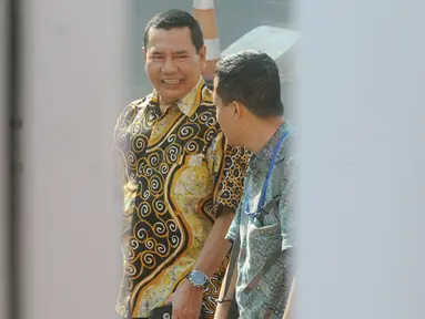 Mantan Kasatker SPAM Jambi Noftiman Nasir usai menjalani pemeriksaan oleh penyidik di Gedung KPK, Jakarta, Jumat (8/3). Noftiman diperiksa sebagai saksi untuk tersangka Anggiat Partunggul Nahot Simaremare. (merdeka.com/dwi narwoko)