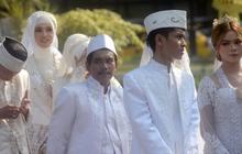 Cerita Pemuda Bandung Rela Datang Dini Hari untuk Ikuti Nikah Massal, Bahagia Mimpinya Terwujud di Tahun Ini