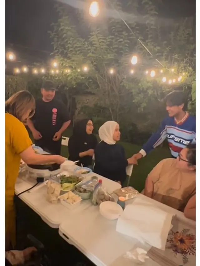 6 Potret Putri Ariani Dinner Bareng di Rumah Uya Kuya, Cinta Kenalkan Pacar Bule