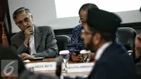 H.E. Mr. Moazzam Malik (UK Ambassador to Indonesia) saat mengikuti diskusi Umat Muslim Inggris dan Umat Muslim Islam di Jakarta, Senin (29/2/2016). Dalam diskusi tersebut bertema "Melawan Ekstrimisme Kekerasan". (Liputan6.com/Faizal Fanani)