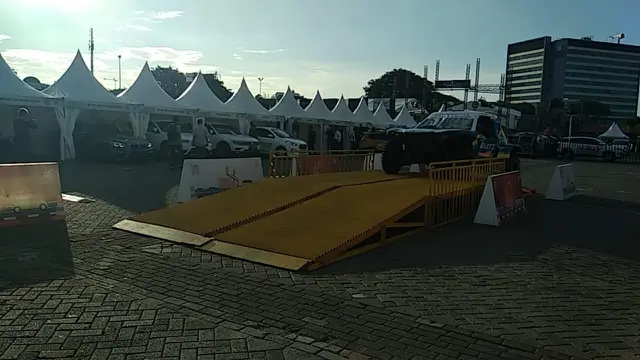 Menjajal mobil listrik Neo Blits di IIMS 2019
